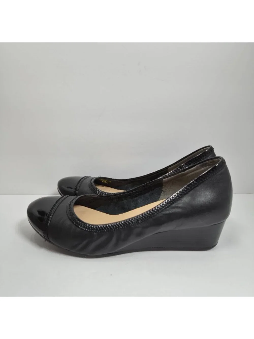 Cole Haan Women's Black Leather Wedge Slip On Pumps D38134 US Size 8B